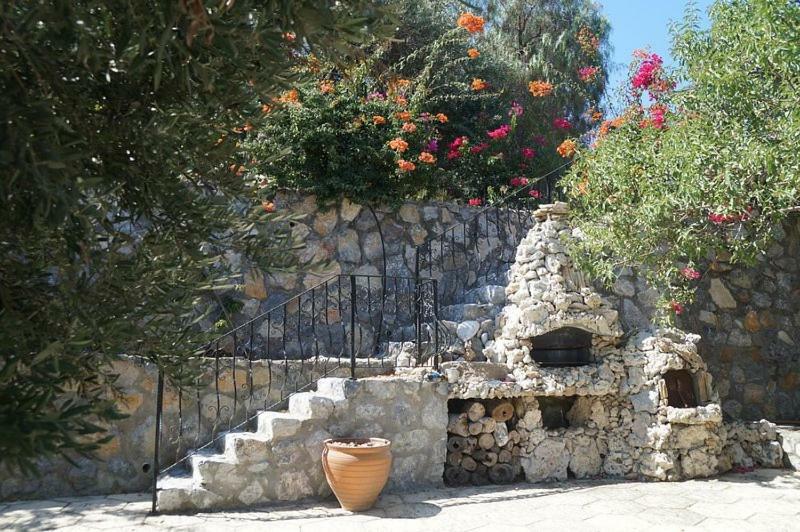 Villa Layla キレニア エクステリア 写真